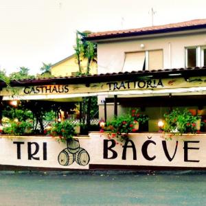 Tri bačve