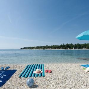  Camping Valkanela Beach