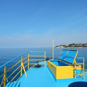 Yellow Submarine semi submarine